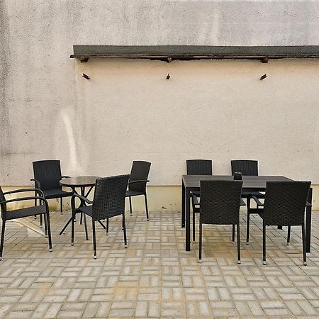 Schoene Grosse Ferienwohnung 79M2 Und 2 Baeder, Zentrumnah, 2Og Erfurt Esterno foto