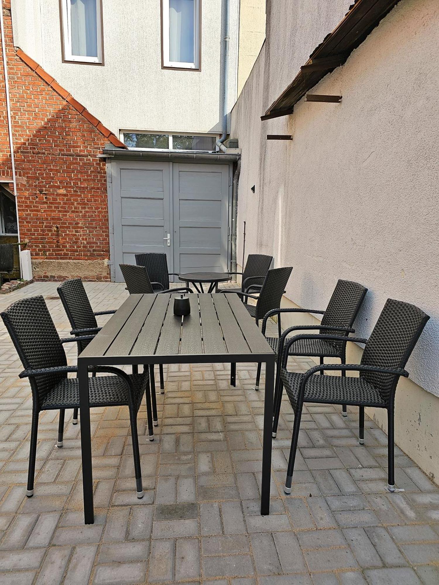 Schoene Grosse Ferienwohnung 79M2 Und 2 Baeder, Zentrumnah, 2Og Erfurt Esterno foto